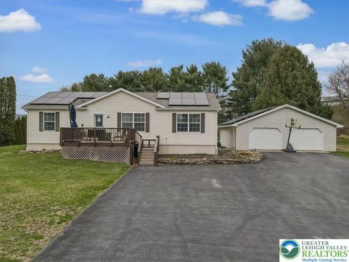 3954 Cedar Dr, WALNUTPORT, PA, 18088-9534 | Card Image