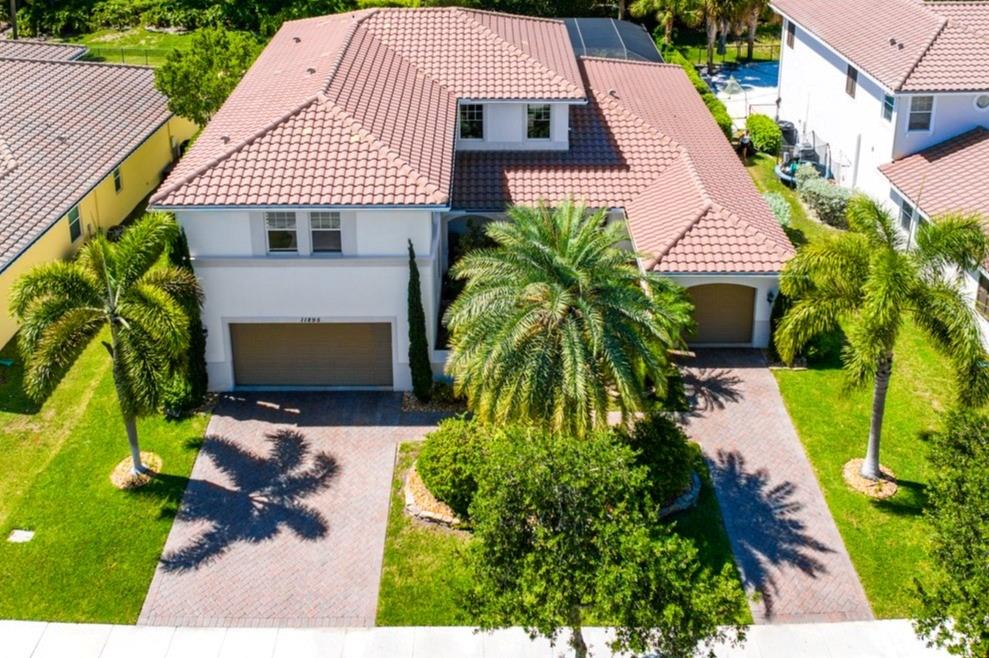 81st Ct, Coral Springs, FL 33076