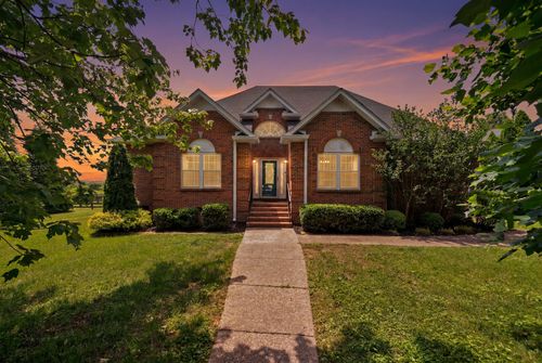 2801 Stacey St, Thompsons Station, TN, 37179-5218 | Card Image