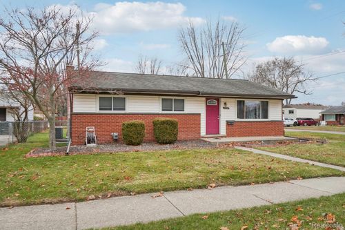 12987 Denoter Dr, Sterling Heights, MI, 48313-3340 | Card Image