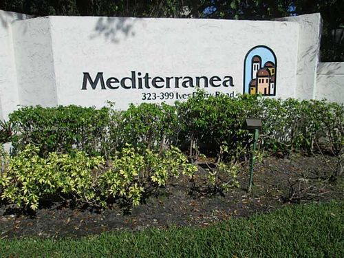 apt-5-323 Ives Dairy Rd, Miami, FL, 33179-3348 | Card Image