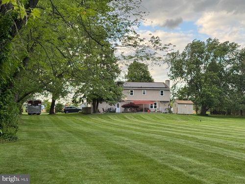 40 Hunters Run Rd, HONEY BROOK, PA, 19344-9760 | Card Image
