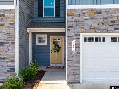 1301 Raven Way, Elizabeth City, NC, 27909-8020 | Card Image