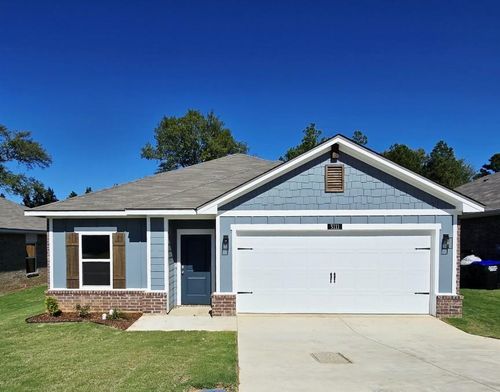 3111 Mesa Dr, Longview, TX, 75601-1107 | Card Image