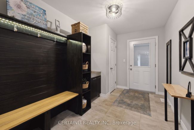 8924 Morris St, House other with 3 bedrooms, 3 bathrooms and 6 parking in Iona Station ON | Image 15