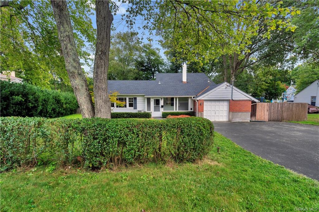 Clinton Ave, Cortlandt Manor, NY 10567