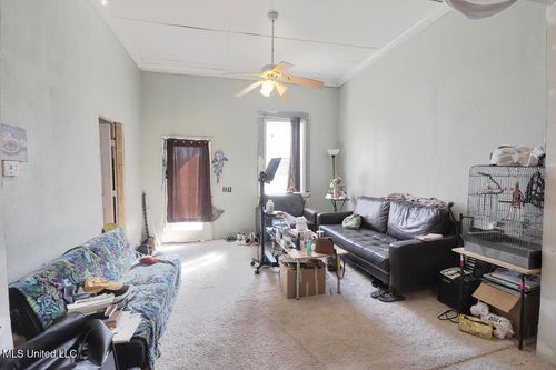 8708 Old Ccc Camp Rd, Ocean Springs, MS, 39564-4410 | Card Image