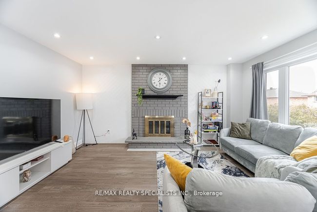 72 Farrow Cres, House other with 5 bedrooms, 4 bathrooms and 2 parking in Ajax ON | Image 11