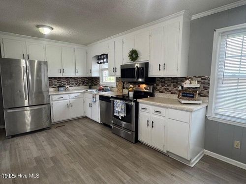 800 S Vance St, Fremont, NC, 27830-8996 | Card Image