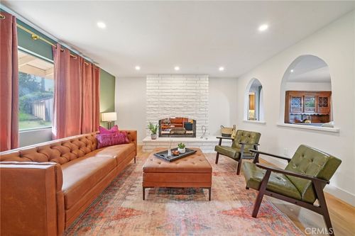 1500 Country Club Dr, Riverside, CA, 92506-3613 | Card Image