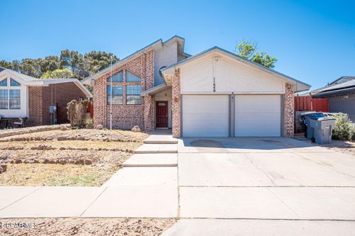 11648 Gordon Cooper Ln, El Paso, TX, 79936-5541 | Card Image