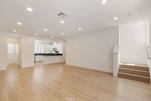 5750 Acacia, Lakewood, CA, 90712 | Card Image