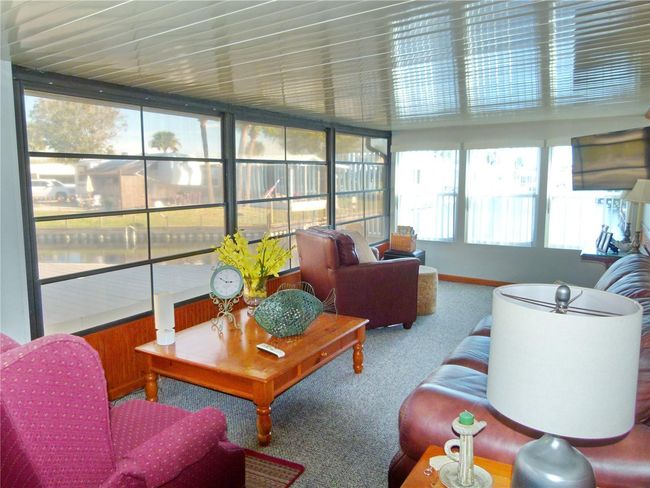 Family Room | Image 11