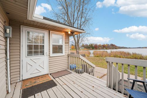 520 Park Island Rd, CENTER CITY, MN, 55012-3508 | Card Image