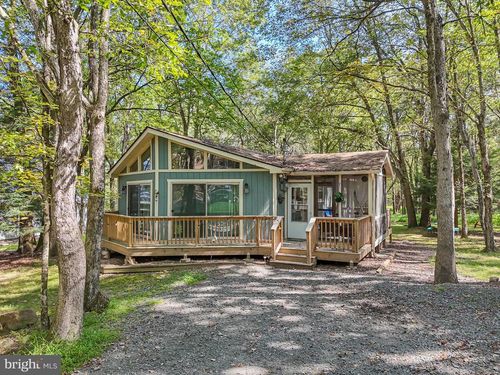 223 Towamensing Trl, Albrightsville, PA, 18210-3200 | Card Image