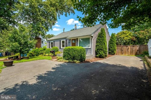 2017 Edgar Ct, FALLS CHURCH, VA, 22043-2614 | Card Image