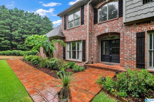 394 Greystone Glen Cir, Hoover, AL, 35242-7136 | Card Image
