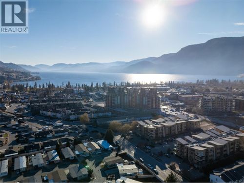 404-3313 Wilson St, Penticton, BC, V2A8J3 | Card Image