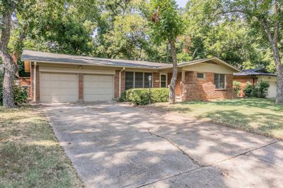 1515 Camellia Drive, House other with 3 bedrooms, 2 bathrooms and null parking in Arlington TX | Image 2