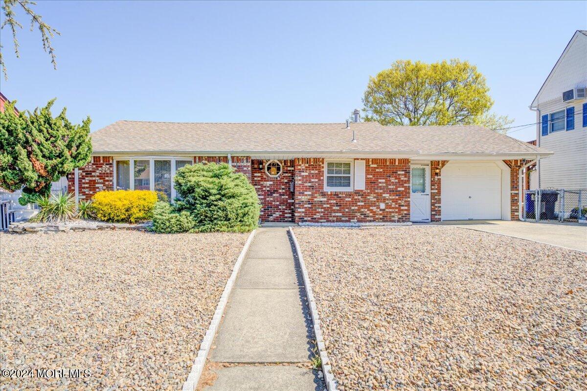 Merrimac Dr, Toms River, NJ 08753