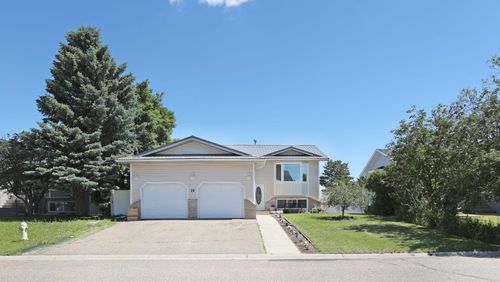 28 Upland Cres W, Brooks, AB, T1R0P9 | Card Image