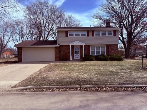 311 Meredith Road, Albert Lea, MN, 56007 | Card Image