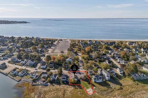 68 Jones Creek Dr, Scarborough, ME, 04074-9229 | Card Image