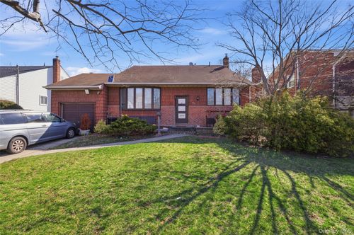 921 Edwards Blvd, Valley Stream, NY, 11580-1322 | Card Image
