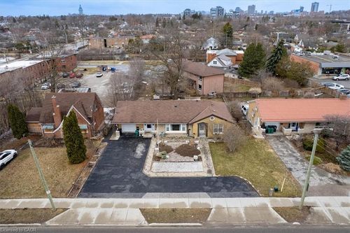 230 Highland Rd W, Kitchener, ON, N2M3C2 | Card Image