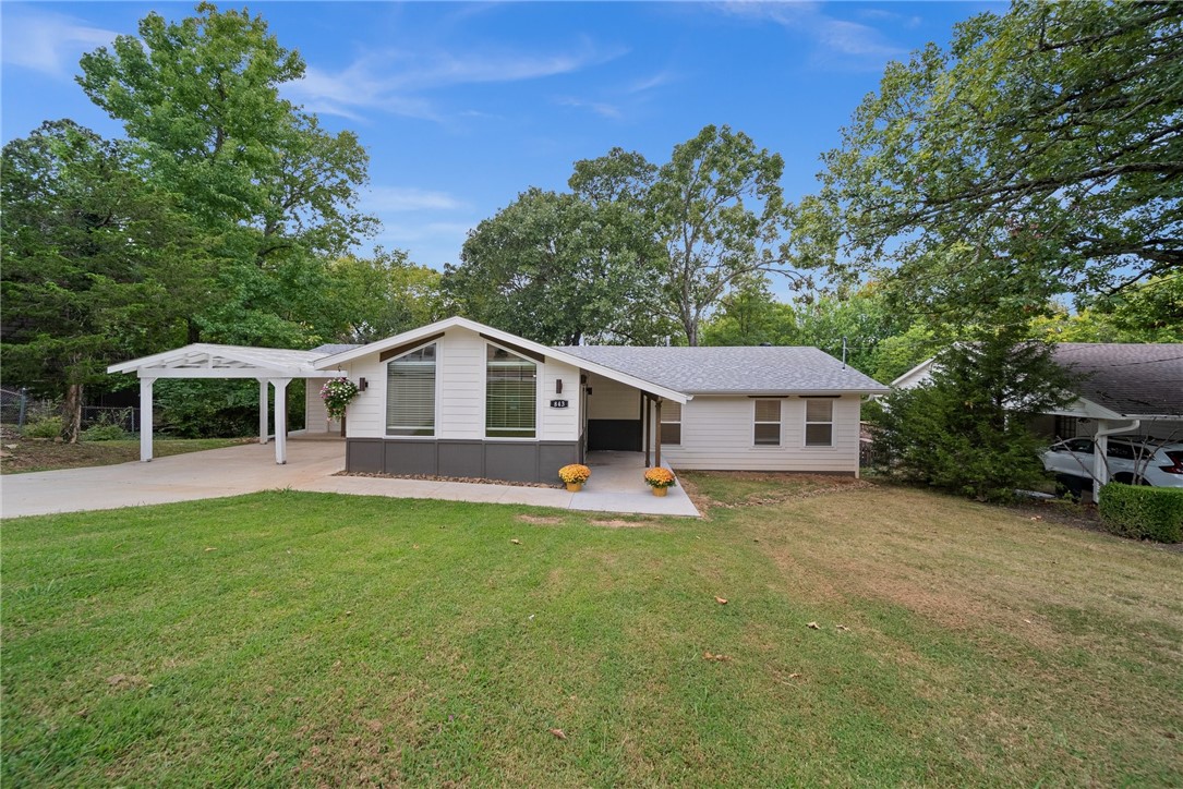 Jackson Dr, Fayetteville, AR 72701