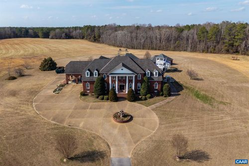 30253 Camp Pkwy, Courtland, VA, 23837-2053 | Card Image