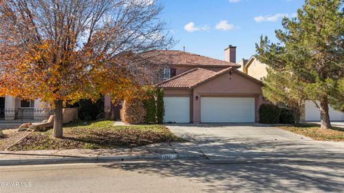 43341 Elizabeth Ln, Lancaster, CA, 93535-2959 | Card Image