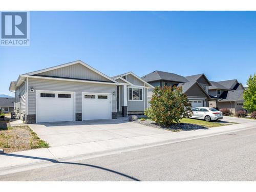 335 Arab Rd, Kelowna, BC, V1V3A8 | Card Image