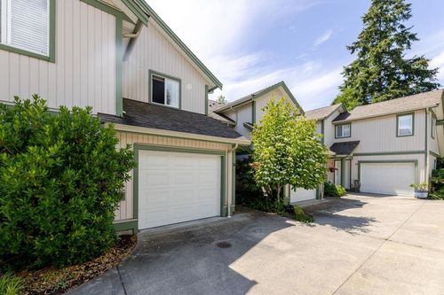 34-735 Park Rd, Gibsons, BC, V0N1V7 | Card Image