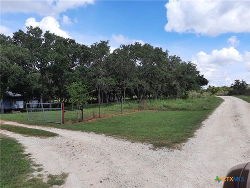 274 Kristine Lane, Kingsbury, TX, 78638 | Card Image