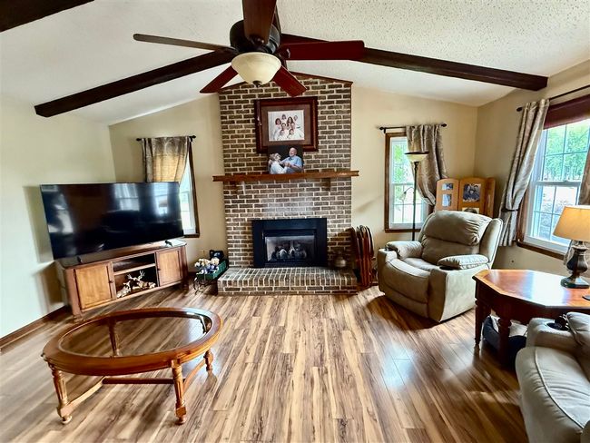 363 W G Talley Rd, House other with 3 bedrooms, 2 bathrooms and null parking in Alvaton KY | Image 6