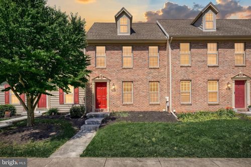 1105 Skyview Dr, YORK, PA, 17406-3276 | Card Image
