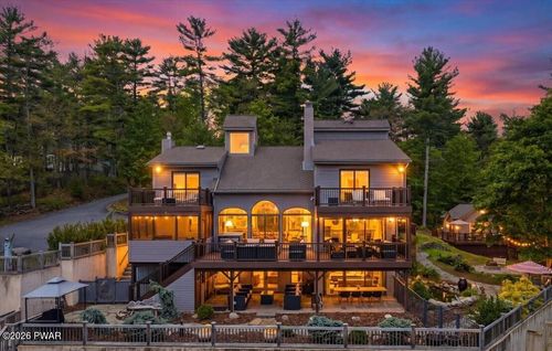 122 Tower Dr, Milford, PA, 18337-6540 | Card Image