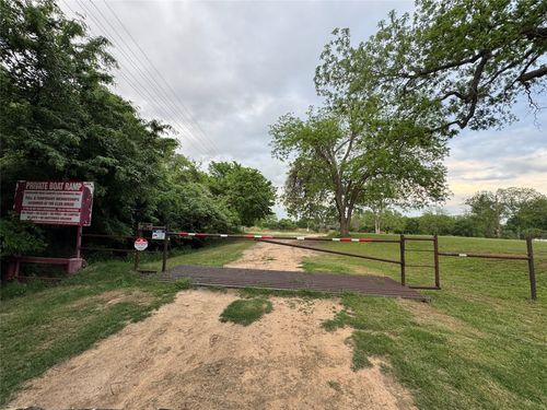 7001 Horseshoe Bend Trl, Weatherford, TX, 76087-8527 | Card Image