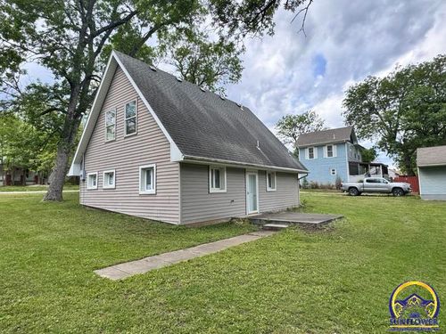 621 Ash St, Lyndon, KS, 66451-9849 | Card Image