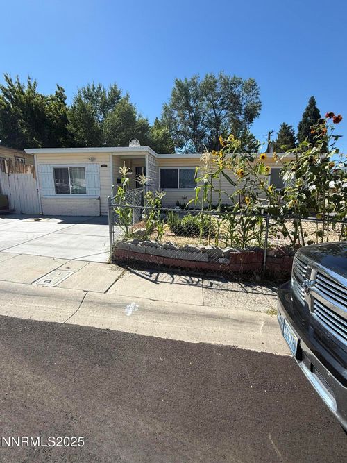 540 Cranleigh Dr, Reno, NV, 89512-2303 | Card Image