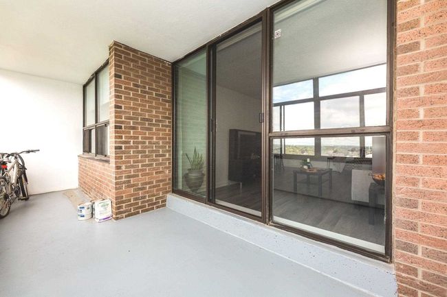 1404 - 25 Kensington Rd, Condo with 2 bedrooms, 1 bathrooms and 1 parking in Brampton ON | Image 22