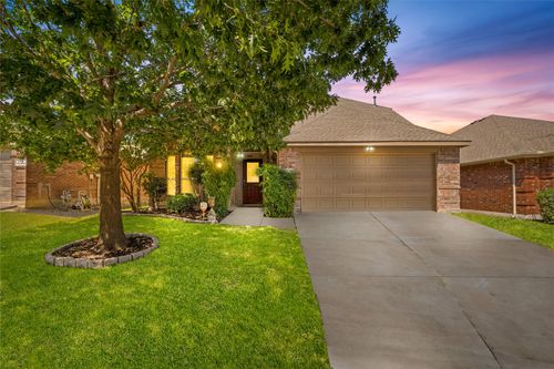 10364 Bradshaw Dr, Fort Worth, TX, 76108-6989 | Card Image