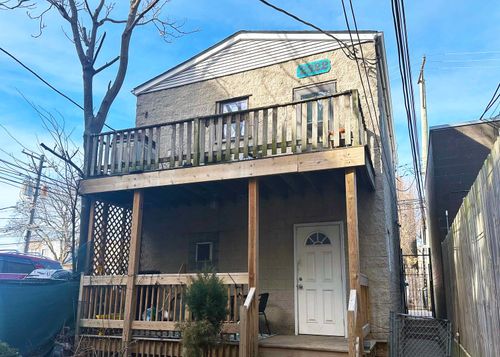ch-2322 W Belmont Ave, CHICAGO, IL, 60618-6564 | Card Image