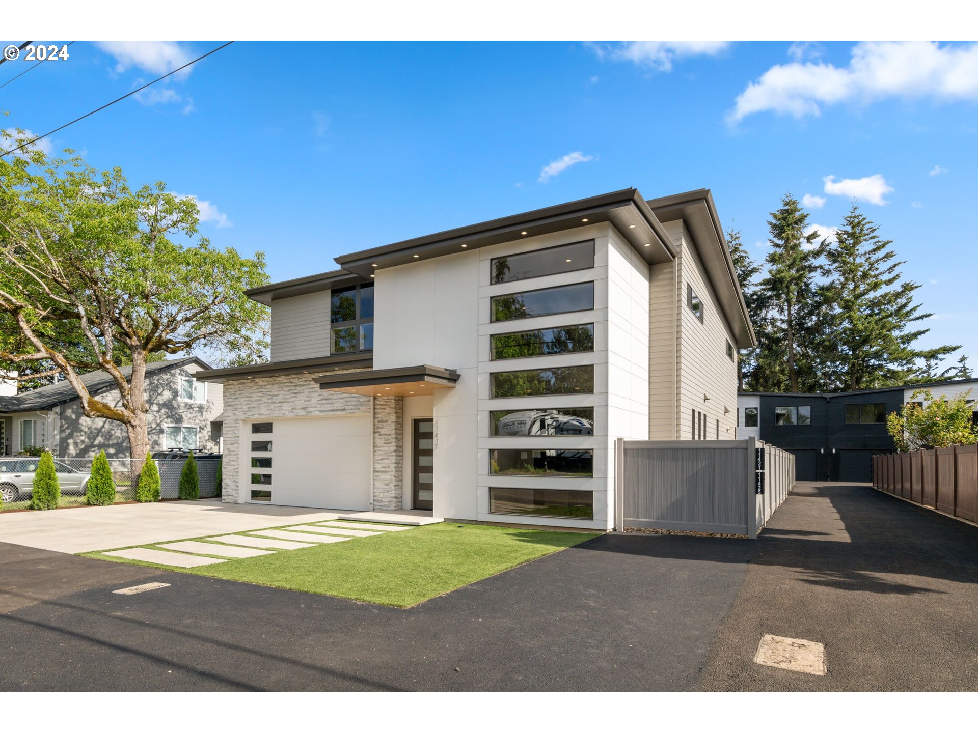 Morris St, Portland, OR 97220