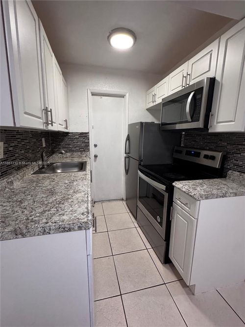 apt-13-2331 Adams St, Hollywood, FL, 33020-5388 | Card Image