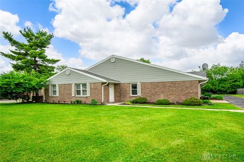 7709 Essington Cir, Washingtn Twp, OH, 45459-4103 | Card Image