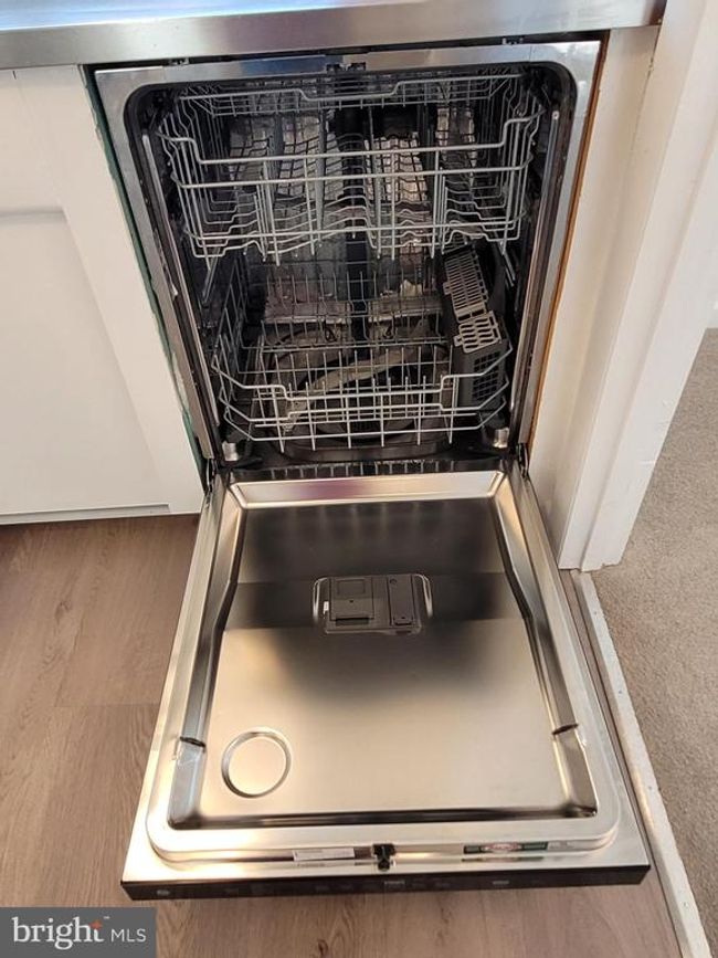 APT-201 - 10607 Kenilworth Ave, Condo with 2 bedrooms, 1 bathrooms and null parking in BETHESDA MD | Image 13