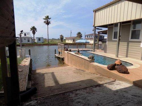 638 County Road 209, Sargent, TX, 77414-1566 | Card Image