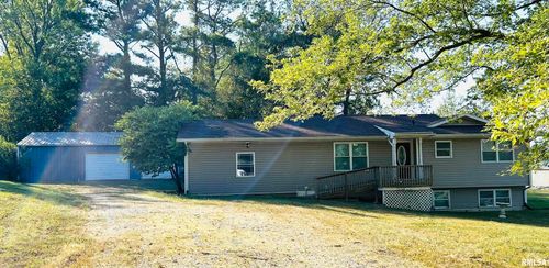 744 Cardinal Rd, Carbondale, IL, 62901-0743 | Card Image